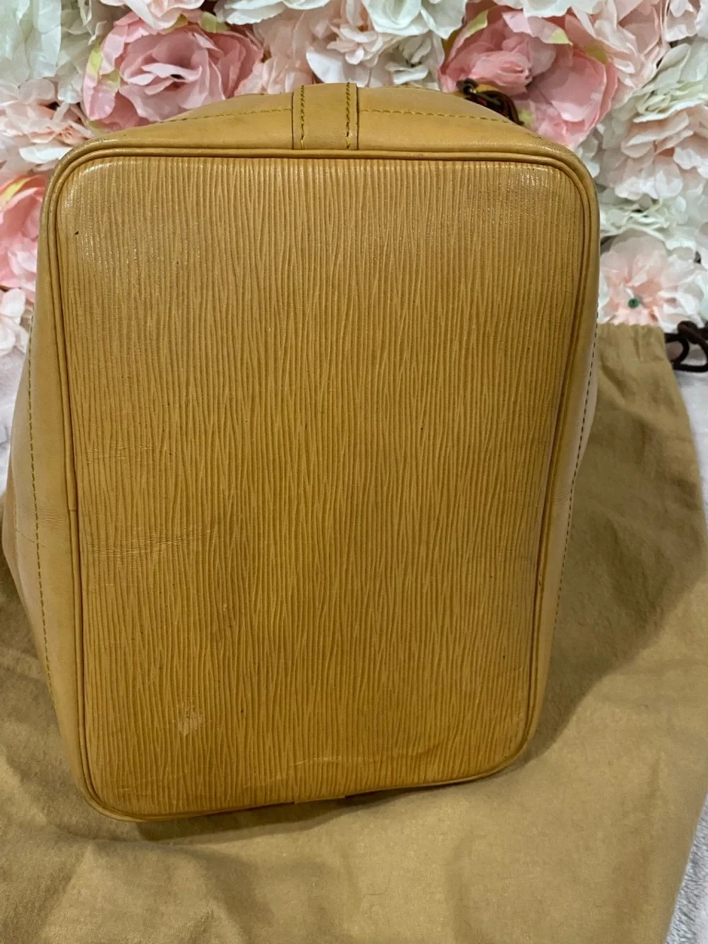 Louis Vuitton Noe Tan Epi Leather Bucket Bag - Picture 12 of 12